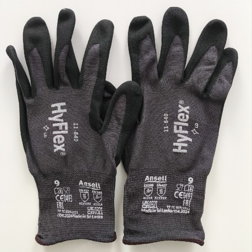 Zdjęcie oferty: Rękawice powlekane nitrylem Ansell HyFlex 11-840 rozmiar 9   12 par