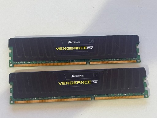 Zdjęcie oferty: 2x4GB CORSAIR VENGEANCE LP 1600MHZ