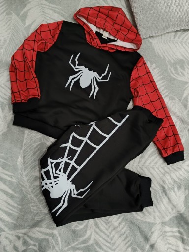 Zdjęcie oferty: Dres Spiderman dla chłopca 