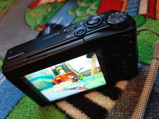 Zdjęcie oferty: Panasonic Lumix DMC - TZ57, obracany ekran selfi