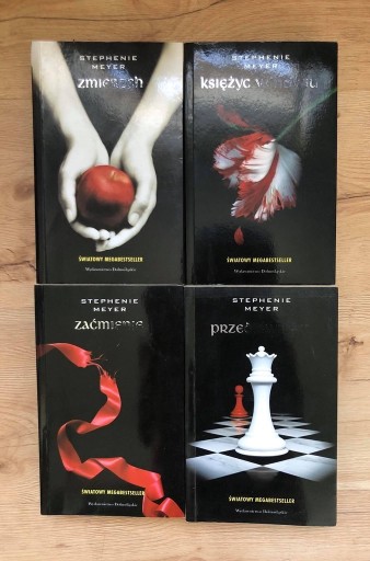 Zdjęcie oferty: Stephenie Meyer "Zmierzch" (1- 4 cz)