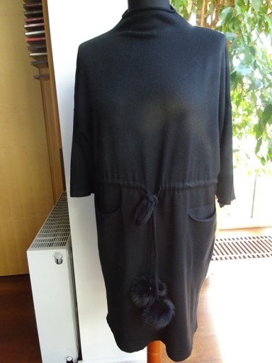 Zdjęcie oferty: Benetton sukienka wełniana - nowa .sklep 390zł