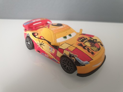 Zdjęcie oferty: auto z bajki AUTA CARS figurka model zygzak