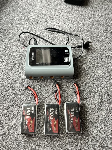 Zdjęcie oferty: Toolkitrc Q4AC plus 3 batteries 1300mah