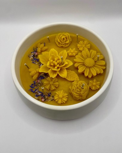 Zdjęcie oferty: Duża naturalna świeca z wosku pszczelego w gipsowej formie