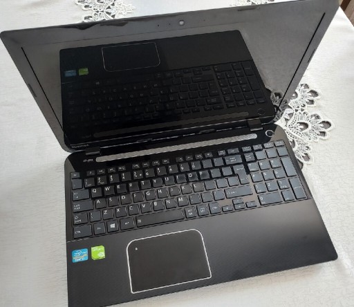 Zdjęcie oferty: Laptop TOSHIBA L50 Intel i7 2.4GHz, GeForce, Win10