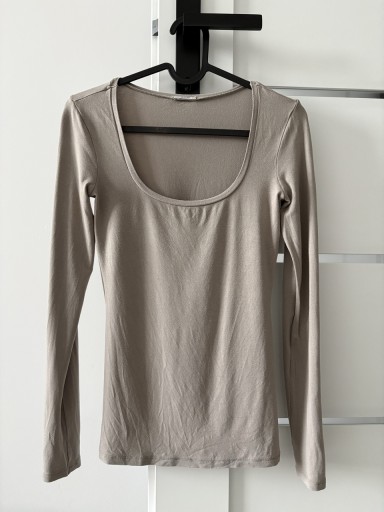 Zdjęcie oferty: Intimissimi Bluzka z Długim Rękawem i Głębokim Okrągłym Dekoltem S 36