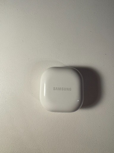 Zdjęcie oferty: Samsung Galaxy Buds FE etui ładujące białe