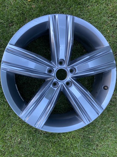 Zdjęcie oferty: Felga aluminiowa Volkswagen OE 7.0" x 19" 5x112