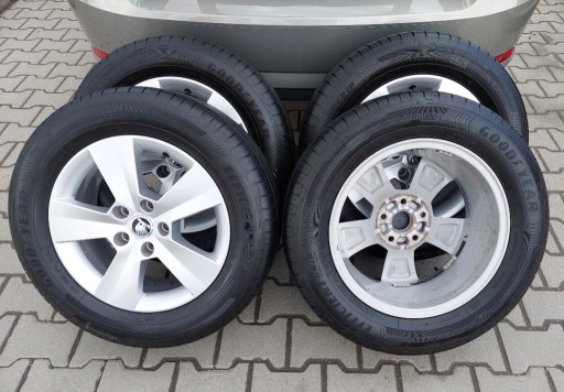 Zdjęcie oferty:  FELGI+OPONY SKODA SUPERB 3 6,5x16 ET41 3V0601025A