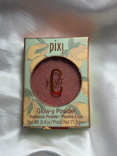 Zdjęcie oferty: PIXI GLOW-Y POWDER VITAMIN-C Puder rozświetlający