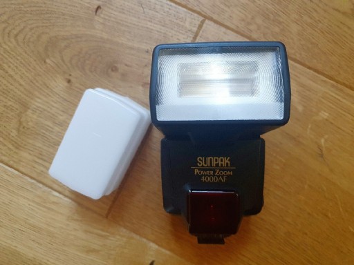 Zdjęcie oferty: Sunpak Power Zoom 4000AF dla Canon, lampa błyskowa