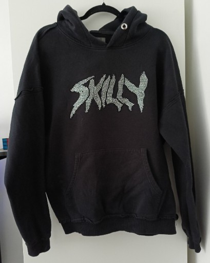 Zdjęcie oferty: Bluza Boxy Skilly Logo M