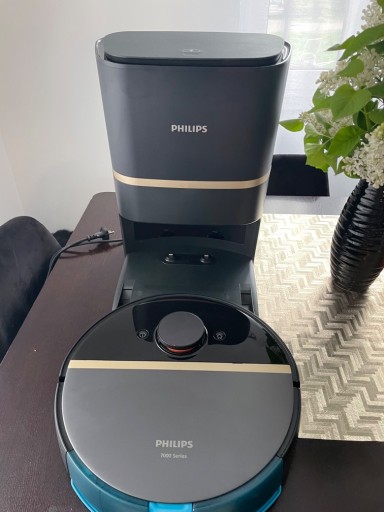 Zdjęcie oferty: Robot sprzatajacy PHILIPS Aqua xu7100/01