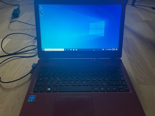 Zdjęcie oferty: Laptop Acer aspire Es1-332 4gb ram 