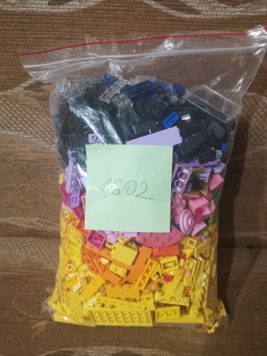 Zdjęcie oferty: LEGO klocki na wagę mix elementy 1602g