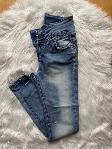 Zdjęcie oferty: Jeansy damskie niebieskie rozmiar M dżins spodnie