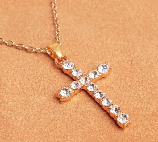 Zdjęcie oferty: Naszyjnik z wisiorkiem w kształcie Krzyża z cykori