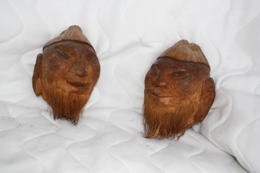 Zdjęcie oferty: Ozdoba - twarze w orzechu kokosowym