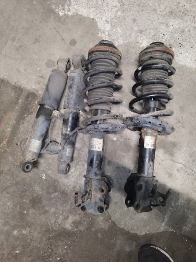 Zdjęcie oferty: Amortyzatory przód i tył IDS Opel Zafira B
