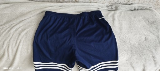 Zdjęcie oferty: Spodenki adidas r.152