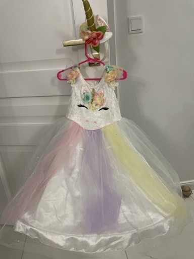 Zdjęcie oferty: Sukienka unicorn przepiękna sztywniaku dół 