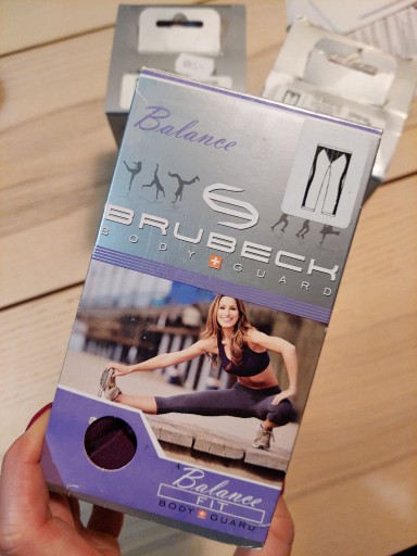 Zdjęcie oferty: Brubeck spodnie damskie Fit Balance 2/3 fiolet S