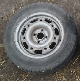 Zdjęcie oferty: OPONY ZIMOWE Z FELGAMI 165/70 R14 8IT