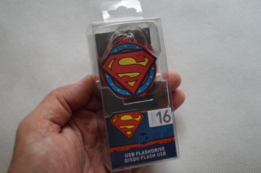 Zdjęcie oferty: Pendrive Superman 16 GB USA