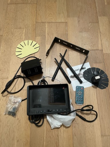 Zdjęcie oferty: Kamera cofania bezprzewodowa Expert Pro + monitor + pilot.