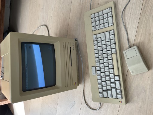 Zdjęcie oferty: Macintosh SE zestaw