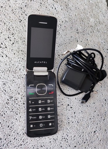 Zdjęcie oferty: ALCATEL 2010X z ładowarką