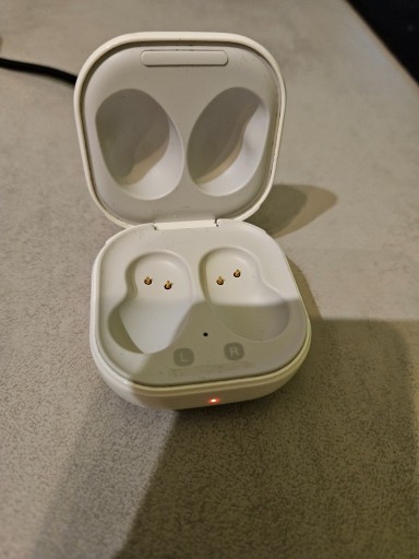 Zdjęcie oferty: ORYG Etui ładujące do samsung galaxy buds live