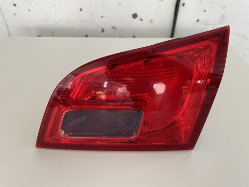 Zdjęcie oferty: Lampa klapy tył prawa Opel Astra J 