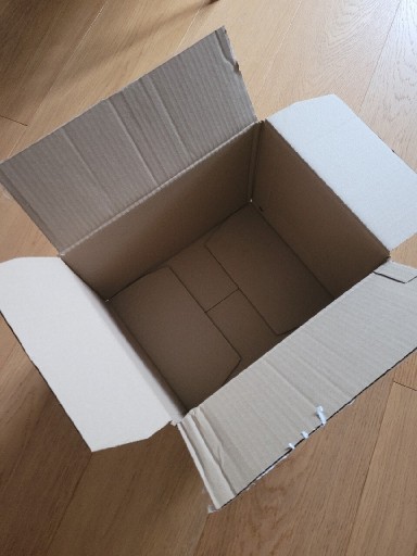 Zdjęcie oferty: Karton klapowy 1 szt 30x23x21 używany stan bdb