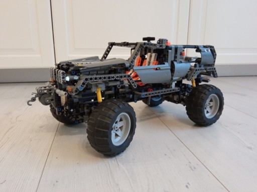 Zdjęcie oferty: LEGO technic 8297 samochód terenowy