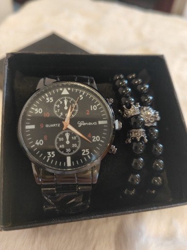 Zdjęcie oferty: Męski zegarek na bransolecie+2 bransoletki na rękę