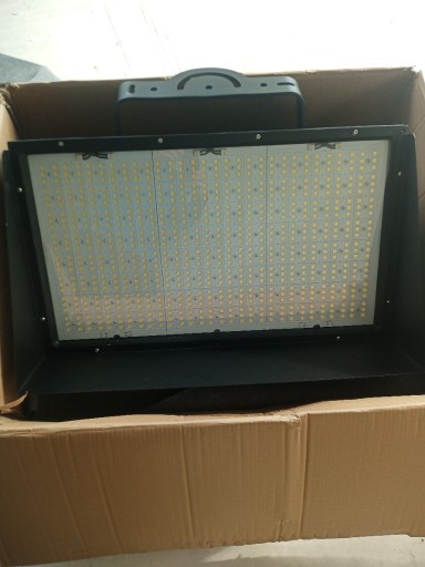 Zdjęcie oferty: Naświetlacz Lampa  stadionowa LED  1500W 