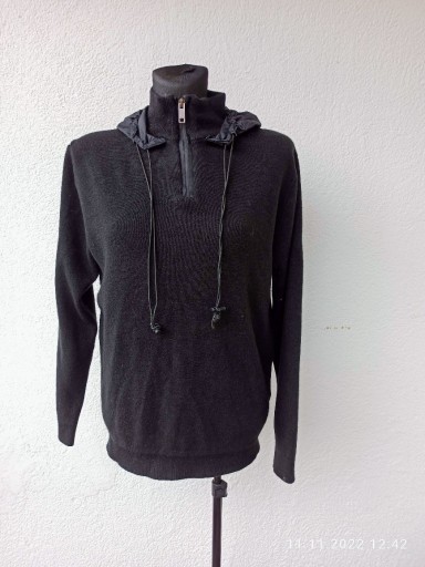 Zdjęcie oferty: Czarny sweter bluza z kapturem Zara 42 z dzianiny