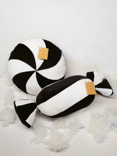 Zdjęcie oferty: Poduszka świąteczna cukierek czarno biały