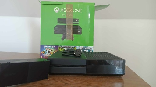 Zdjęcie oferty: Konsola Xbox One 1 TB stan idealny Opakowanie 