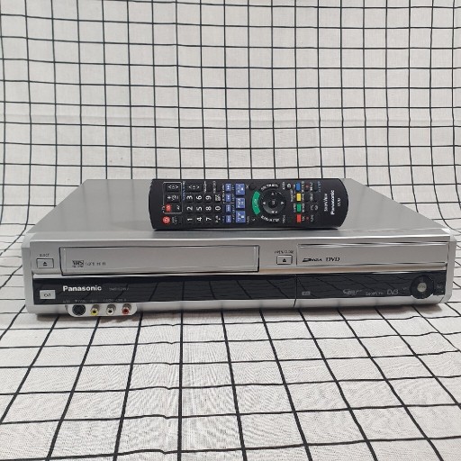 Zdjęcie oferty: Panasonic DMR-EZ49V Kopiuj VHS na DVD