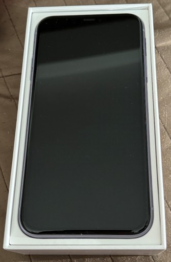 Zdjęcie oferty: Smartfon Apple iPhone 11 4 GB / 64 GB purpurowy