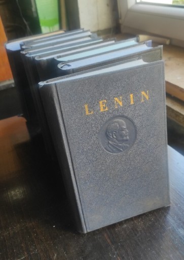 Zdjęcie oferty: Zabawny prezent-9 tomów Dzieł Lenina.Tom:8,9,10,12,14,15,19,27,32