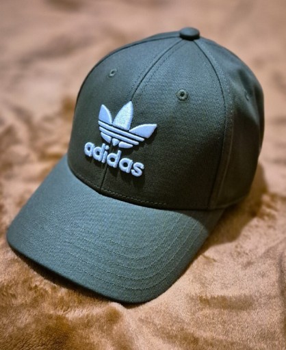 Zdjęcie oferty: Adidas czapka z daszkiem HL9324 nowa 52-54