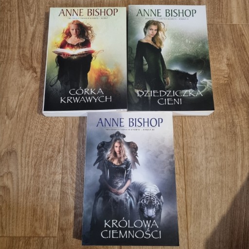 Zdjęcie oferty: Córka krwawych + 2 tomy Anne Bishop