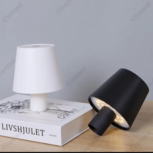 Zdjęcie oferty: Lampka LED na butelkę - czarna