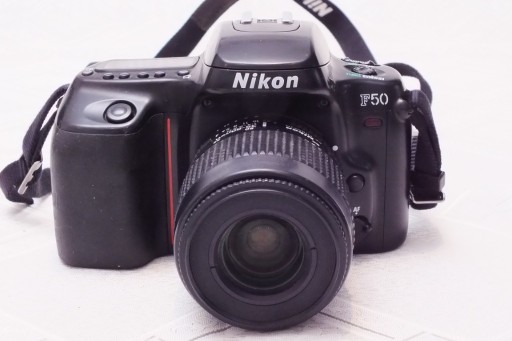 Zdjęcie oferty: Nikon F50 AF Nikkor 35-80 / 4-5.6 G