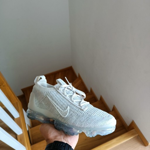 Zdjęcie oferty: Nike Air Vapormax 2021 Flyknit White/Metallic