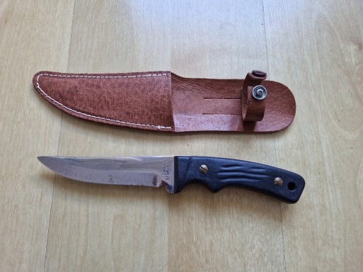 Zdjęcie oferty: Stary Solidny nóż turystyczny 12cm skórzane etui